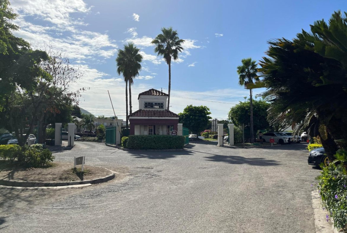 Second image of 7c-2 Seymour Ave in Kingston 6, St. Andrew, Jamaica - property is For Rent