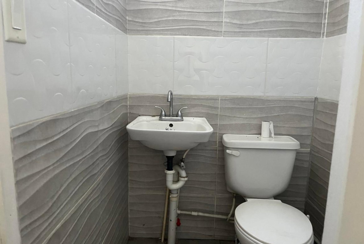 Seventh image of 7c-2 Seymour Ave in Kingston 6, St. Andrew, Jamaica - property is For Rent