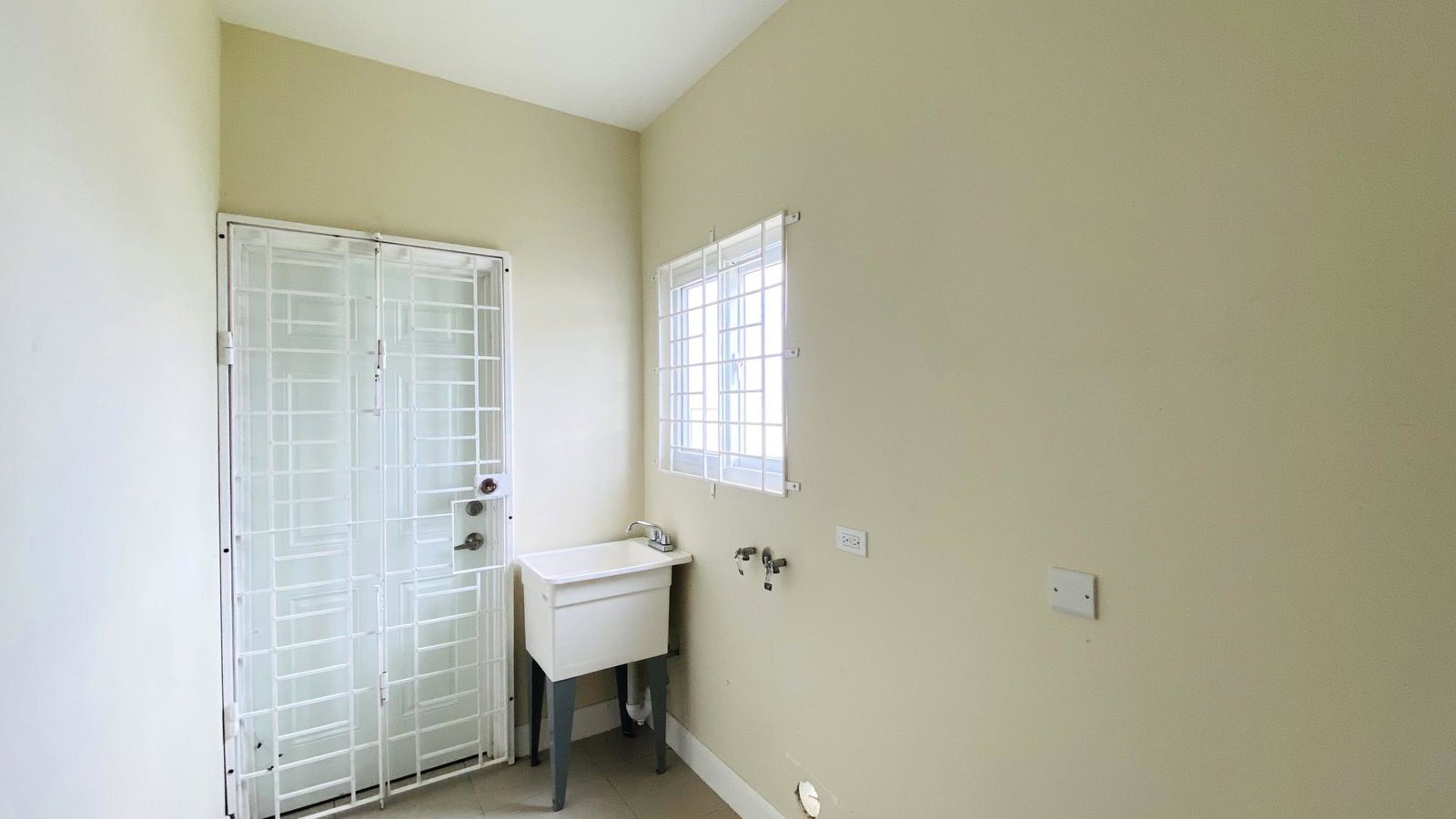 Twenty-Fifth image of 21- Oceanpointe in Lucea, Hanover, Jamaica - property is For Rent