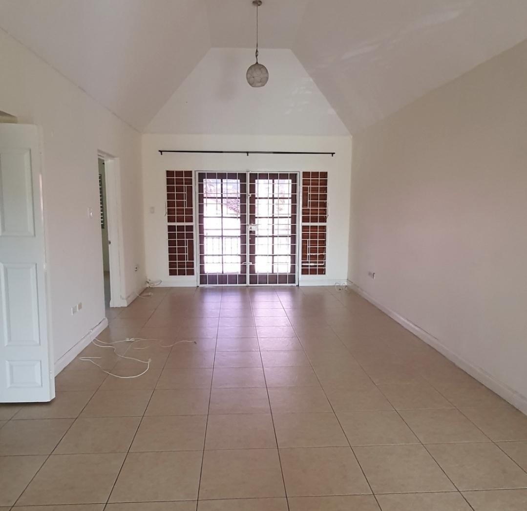 For-Rent-Top-Floor-2-Bedroom-Apartment-in-Chateau-Lingfield-St.-Andrew Fifth image of 31-1 Marley Road Chateau Lin in Kingston 6, St. Andrew, Jamaica - property is For Rent