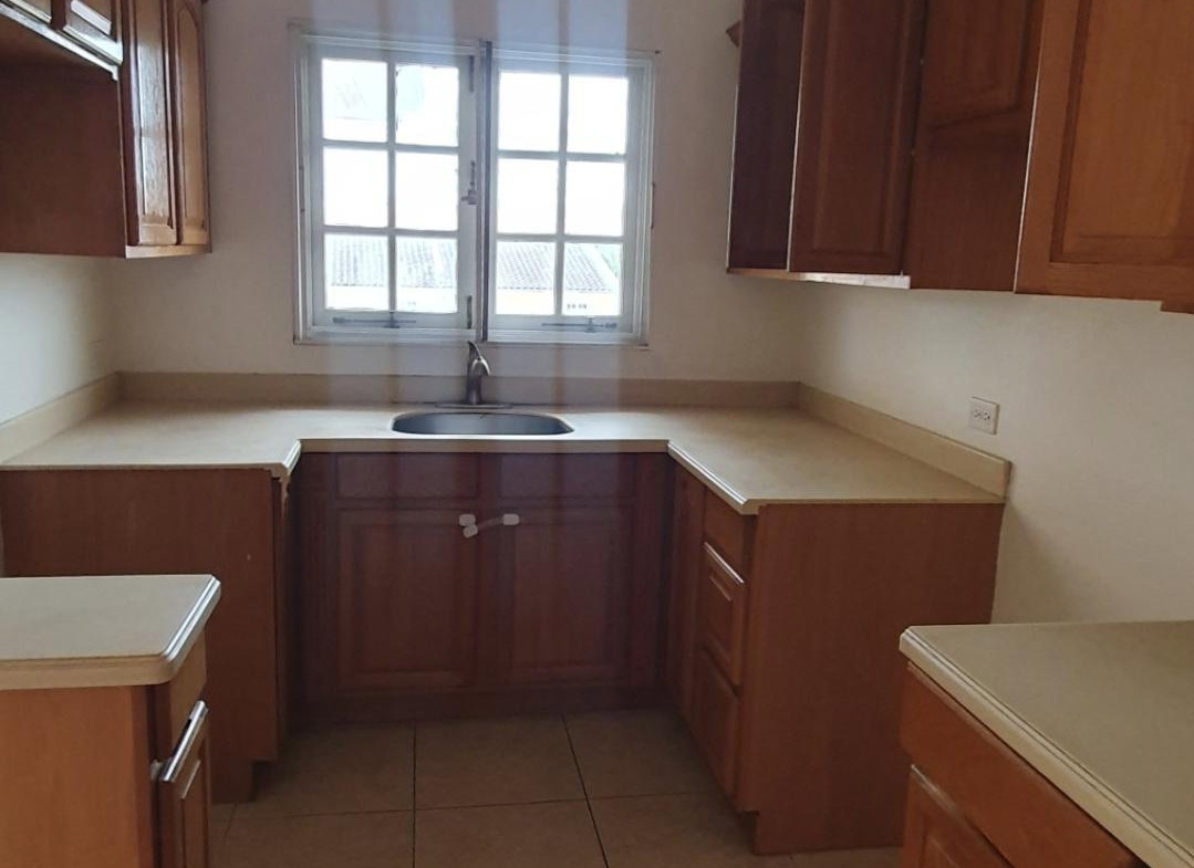 Sixth image of 31-1 Marley Road Chateau Lin in Kingston 6, St. Andrew, Jamaica - property is For Rent