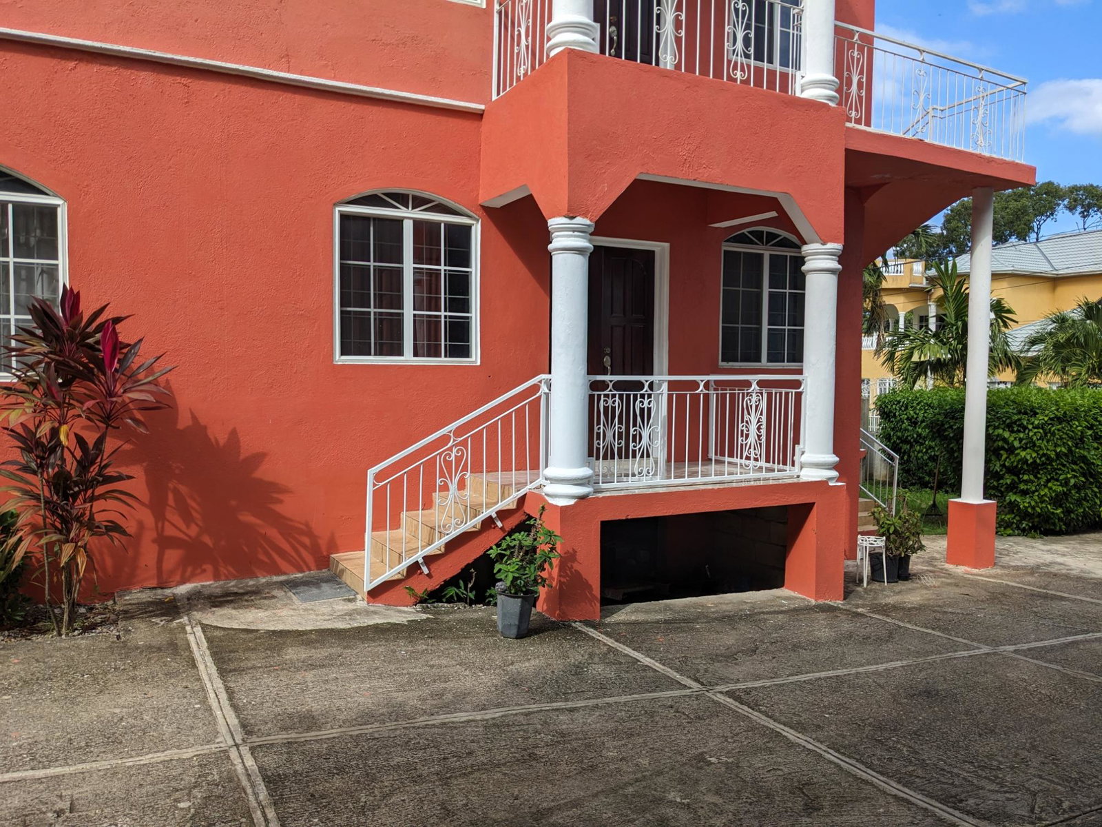 Fully-Furnished-1BR-Apartment-for-Rent-in-Ocho-Rios-Jamaica Second image of 5-5 Ricksdale Court in Great Pond, St. Ann, Jamaica - property is For Rent