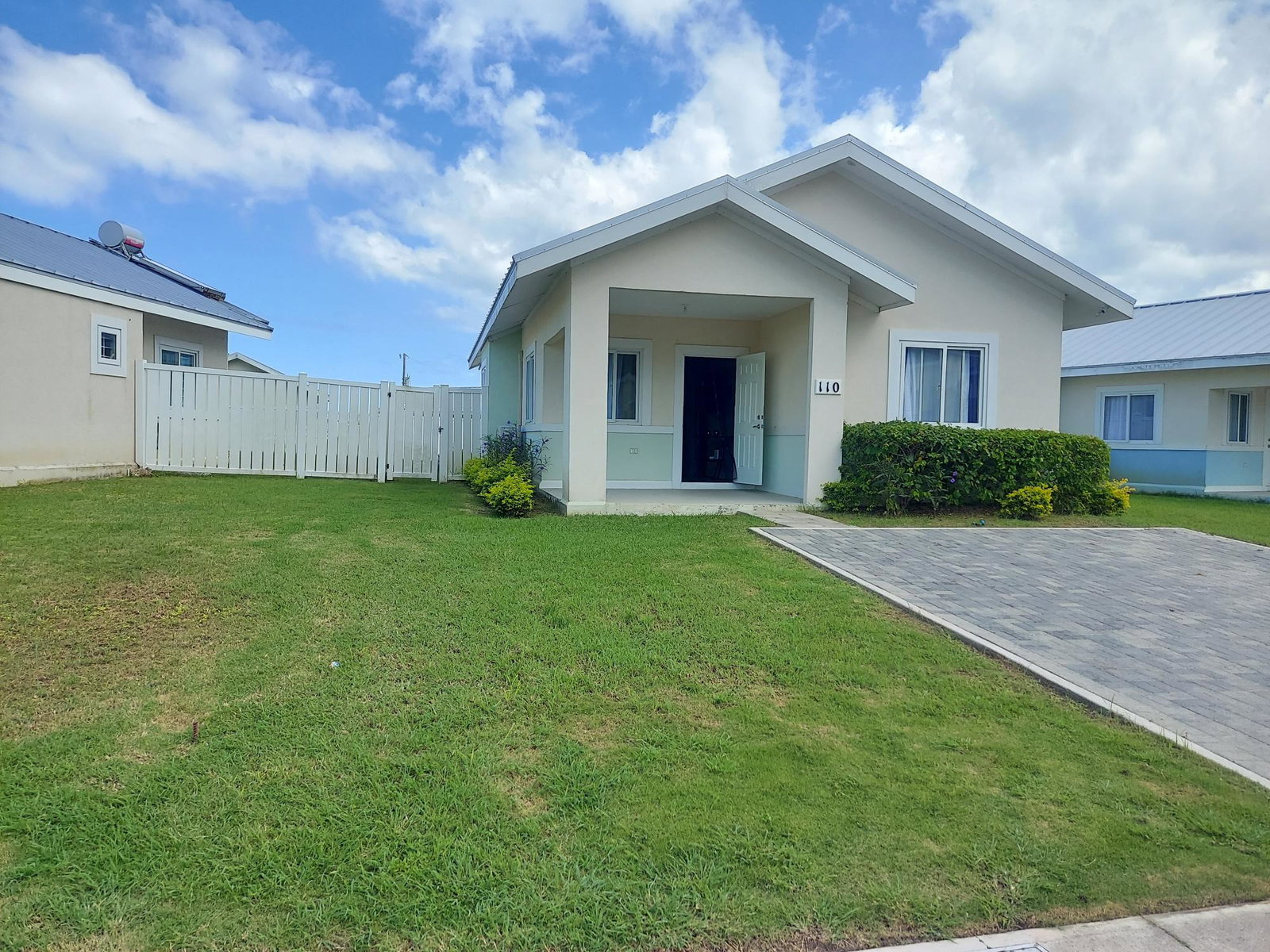 Fully-Furnished-2-Bedroom-Home-for-Rent-in-Oceanpointe-Hanover Second image of 101- Ocean Pointe Lucea Hanove in Lucea, Hanover, Jamaica - property is For Rent