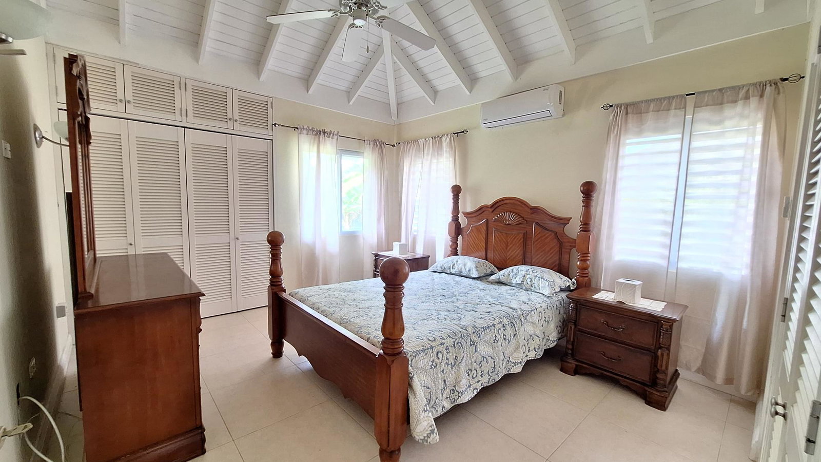 Eleventh image of 335 Guava Avenue in Richmond, St. Ann, Jamaica - property is For Rent