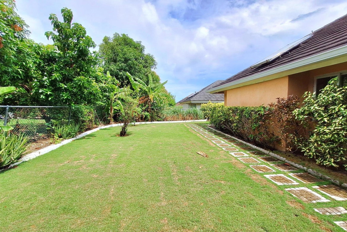 Nineteenth image of 335 Guava Avenue in Richmond, St. Ann, Jamaica - property is For Rent