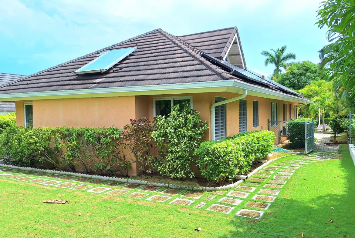 Third image of 335 Guava Avenue in Richmond, St. Ann, Jamaica - property is For Rent