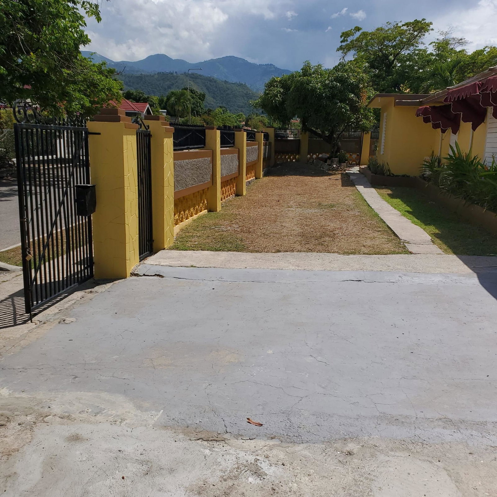 Fully-Furnished-3-Bedroom-House-for-Rent-in-Mona-Heights-Jamaica Second image of 2a Violet Avenue in Mona Heights, St. Andrew, Jamaica - property is For Rent