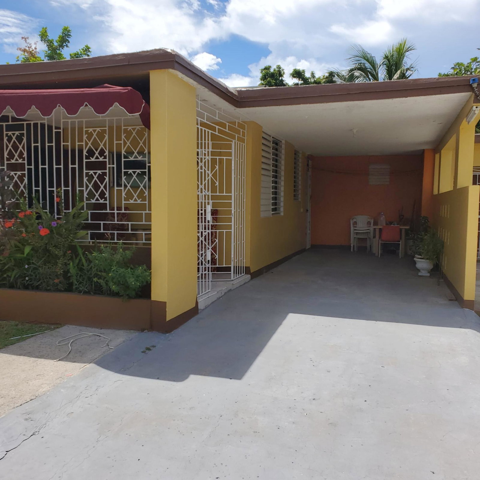 Fully-Furnished-3-Bedroom-House-for-Rent-in-Mona-Heights-Jamaica Third image of 2a Violet Avenue in Mona Heights, St. Andrew, Jamaica - property is For Rent