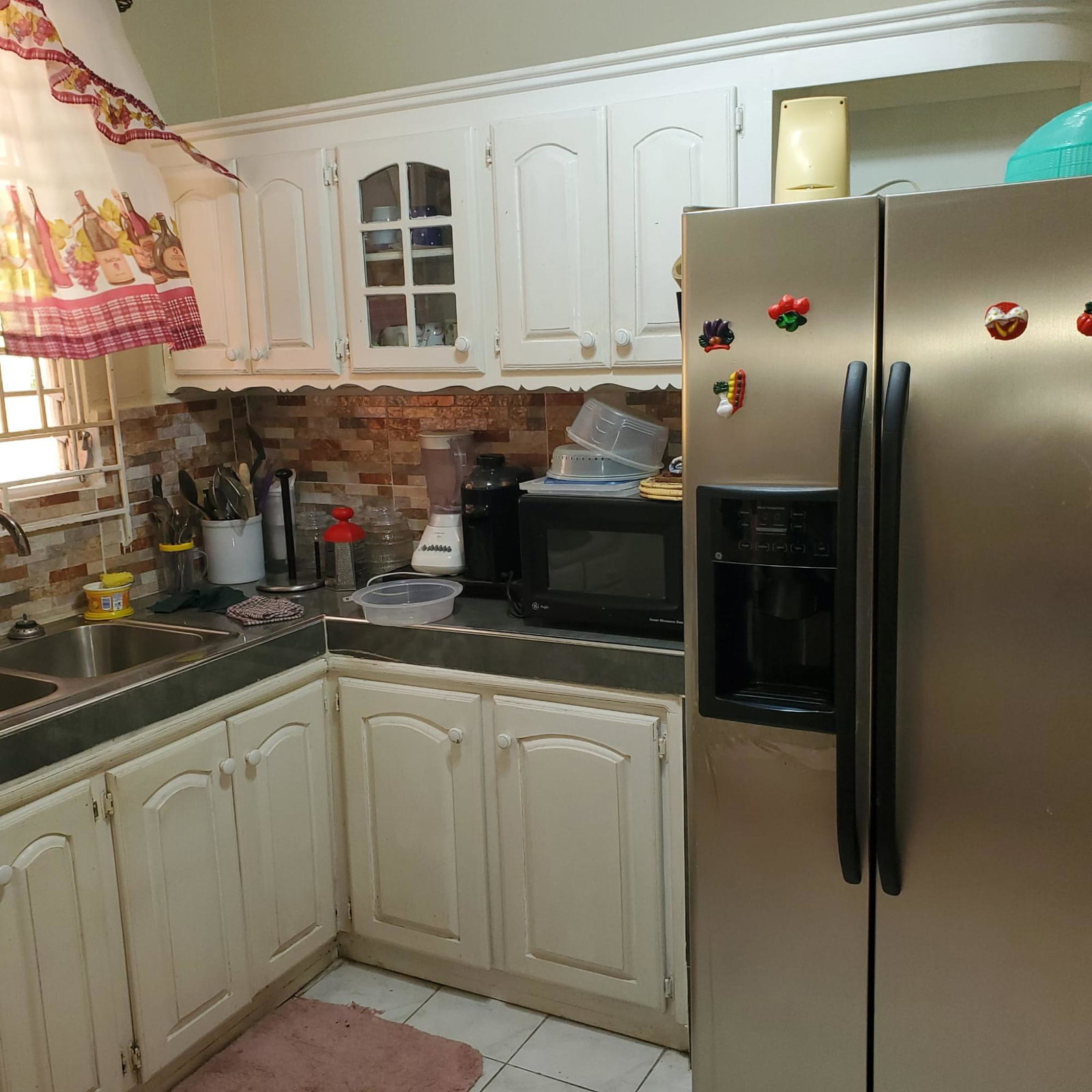 Fully-Furnished-3-Bedroom-House-for-Rent-in-Mona-Heights-Jamaica Seventh image of 2a Violet Avenue in Mona Heights, St. Andrew, Jamaica - property is For Rent
