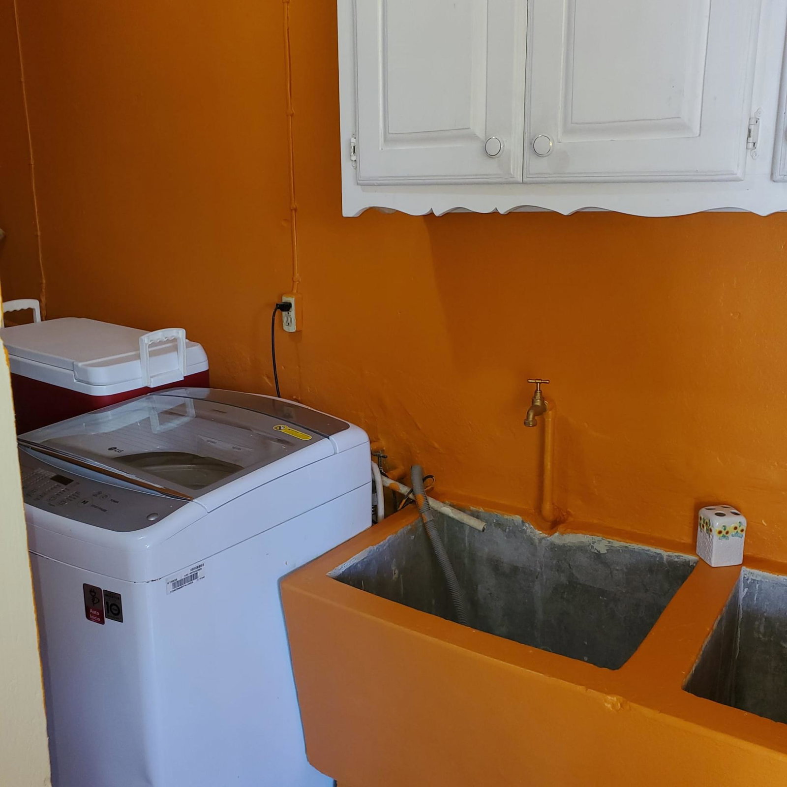 Fully-Furnished-3-Bedroom-House-for-Rent-in-Mona-Heights-Jamaica Ninth image of 2a Violet Avenue in Mona Heights, St. Andrew, Jamaica - property is For Rent