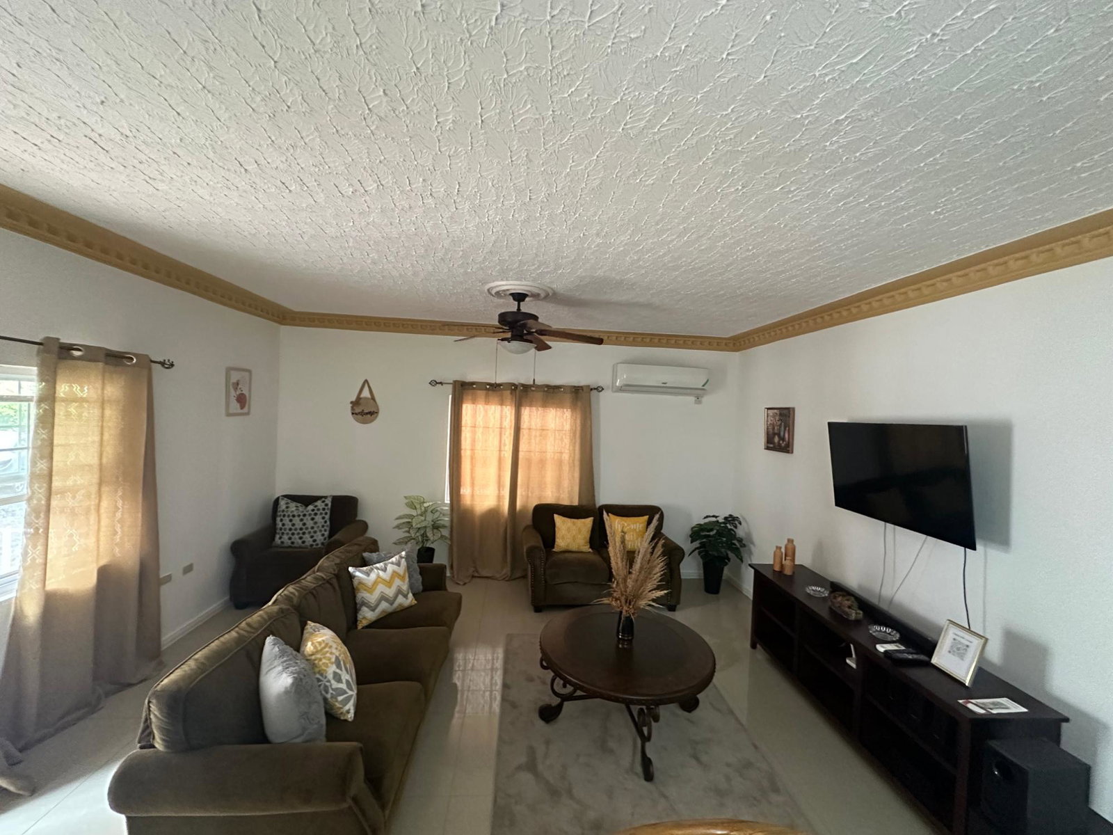 Fully-Furnished-Apartment-for-Rent-in-Red-Hills-Jamaica Eleventh image of 8 Kirkland Avenue in Kingston 19, St. Andrew, Jamaica - property is For Rent