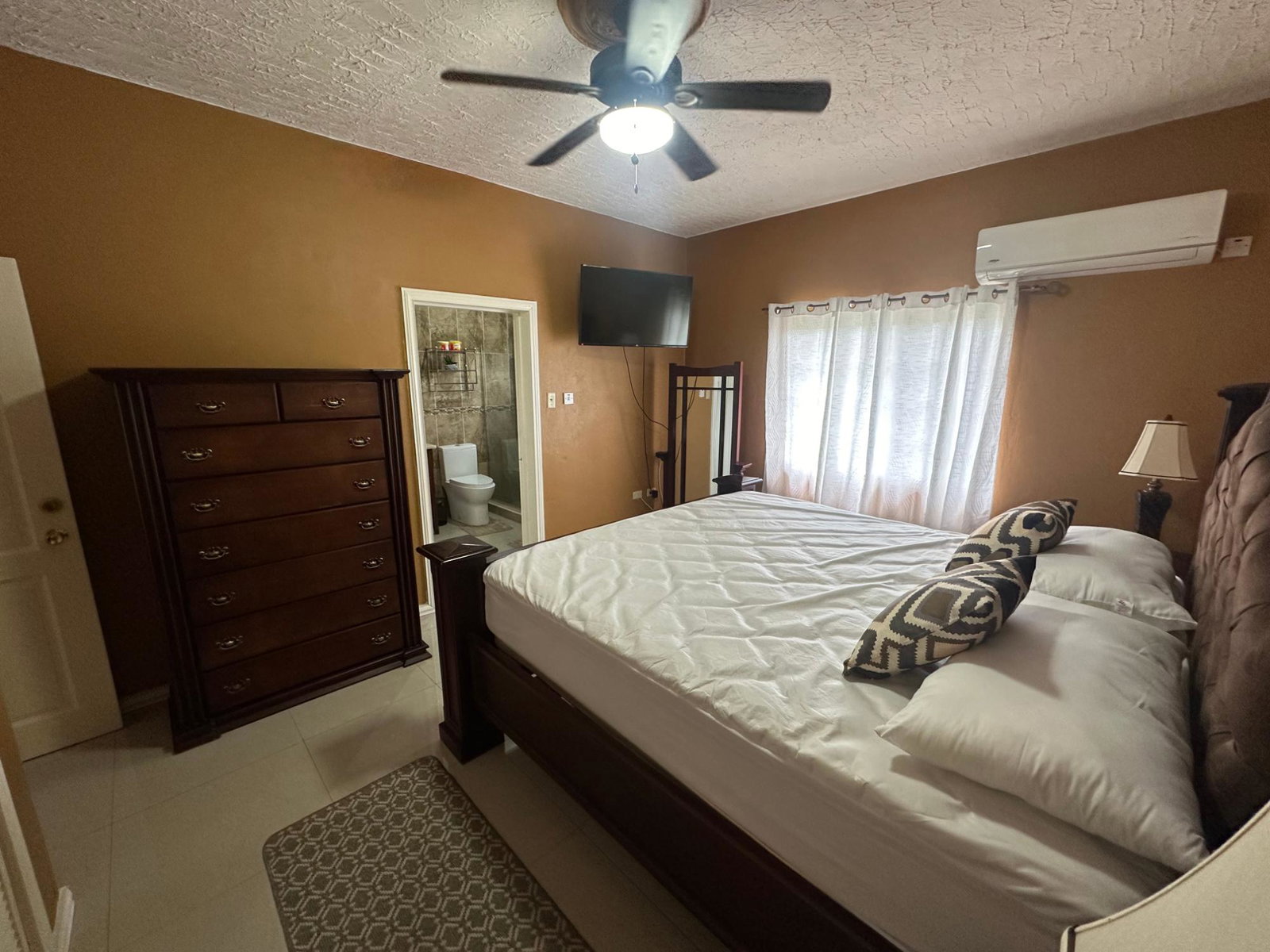 Fully-Furnished-Apartment-for-Rent-in-Red-Hills-Jamaica Fifth image of 8 Kirkland Avenue in Kingston 19, St. Andrew, Jamaica - property is For Rent