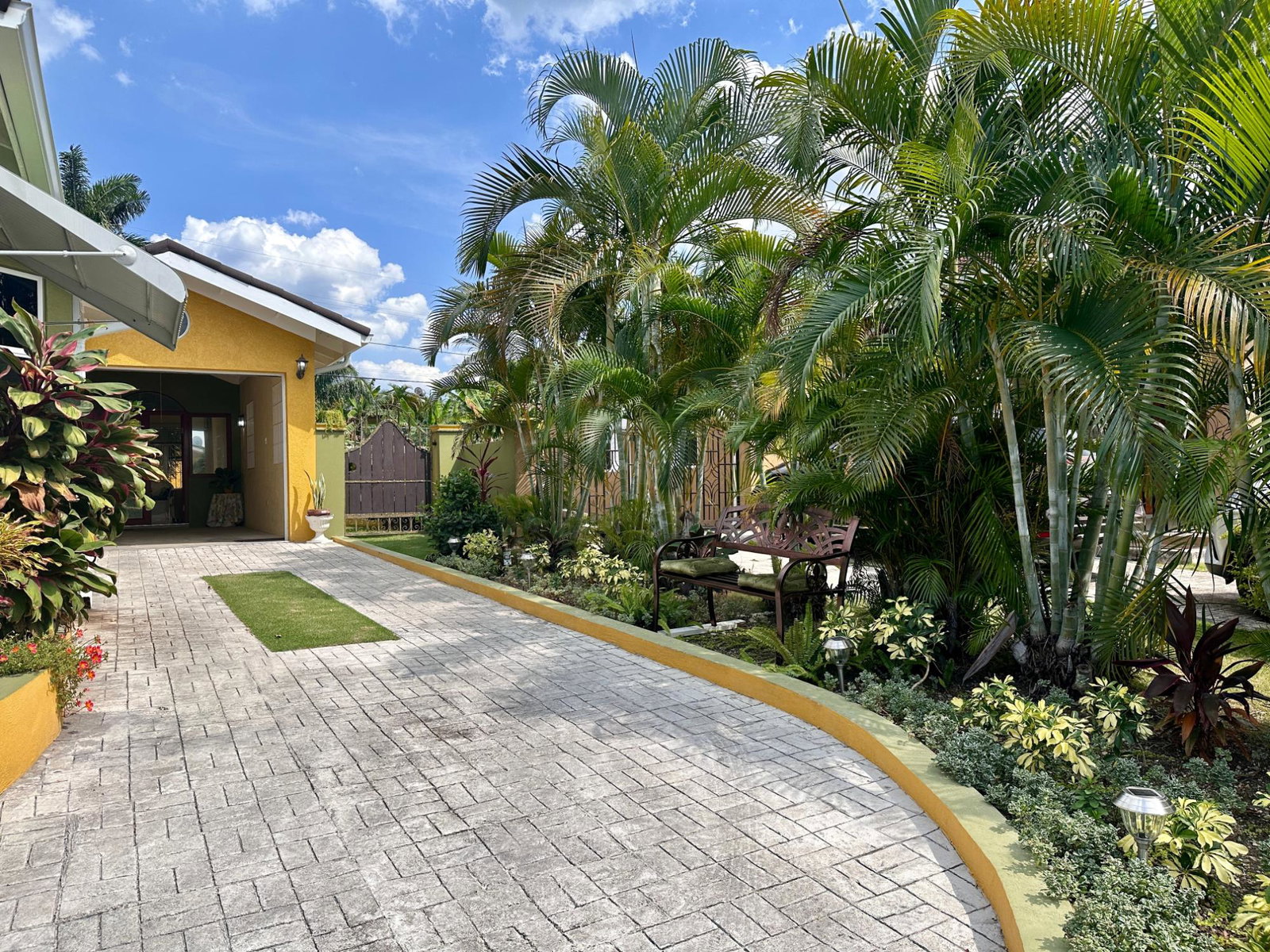 Furnished-1-Bedroom-Suite-for-Rent-in-Drax-Hall-Manor-St.-Ann Second image of 4 Lappet Drive in St. Ann's Bay, St. Ann, Jamaica - property is For Rent