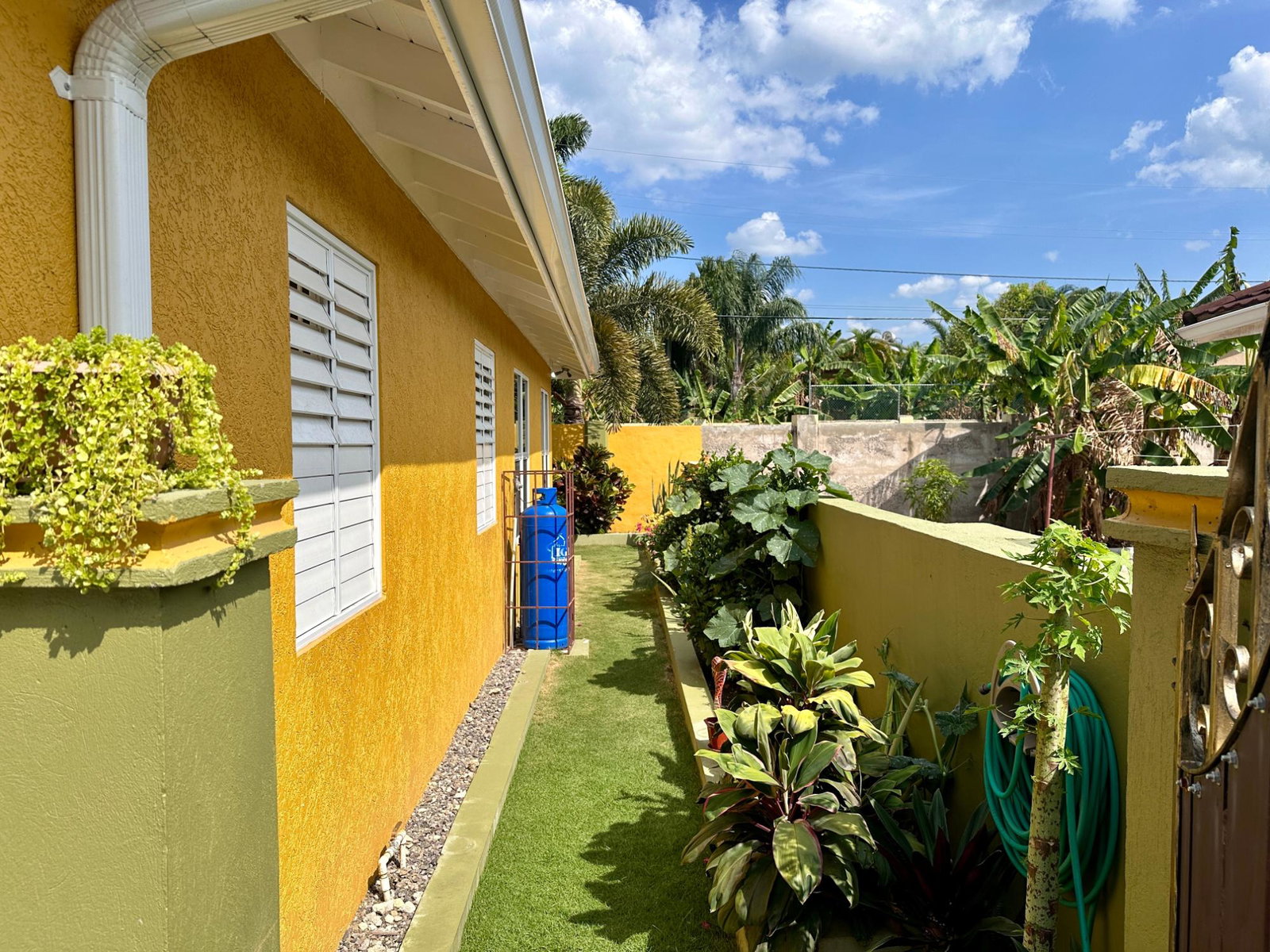 Furnished-1-Bedroom-Suite-for-Rent-in-Drax-Hall-Manor-St.-Ann Twenty-Eighth image of 4 Lappet Drive in St. Ann's Bay, St. Ann, Jamaica - property is For Rent