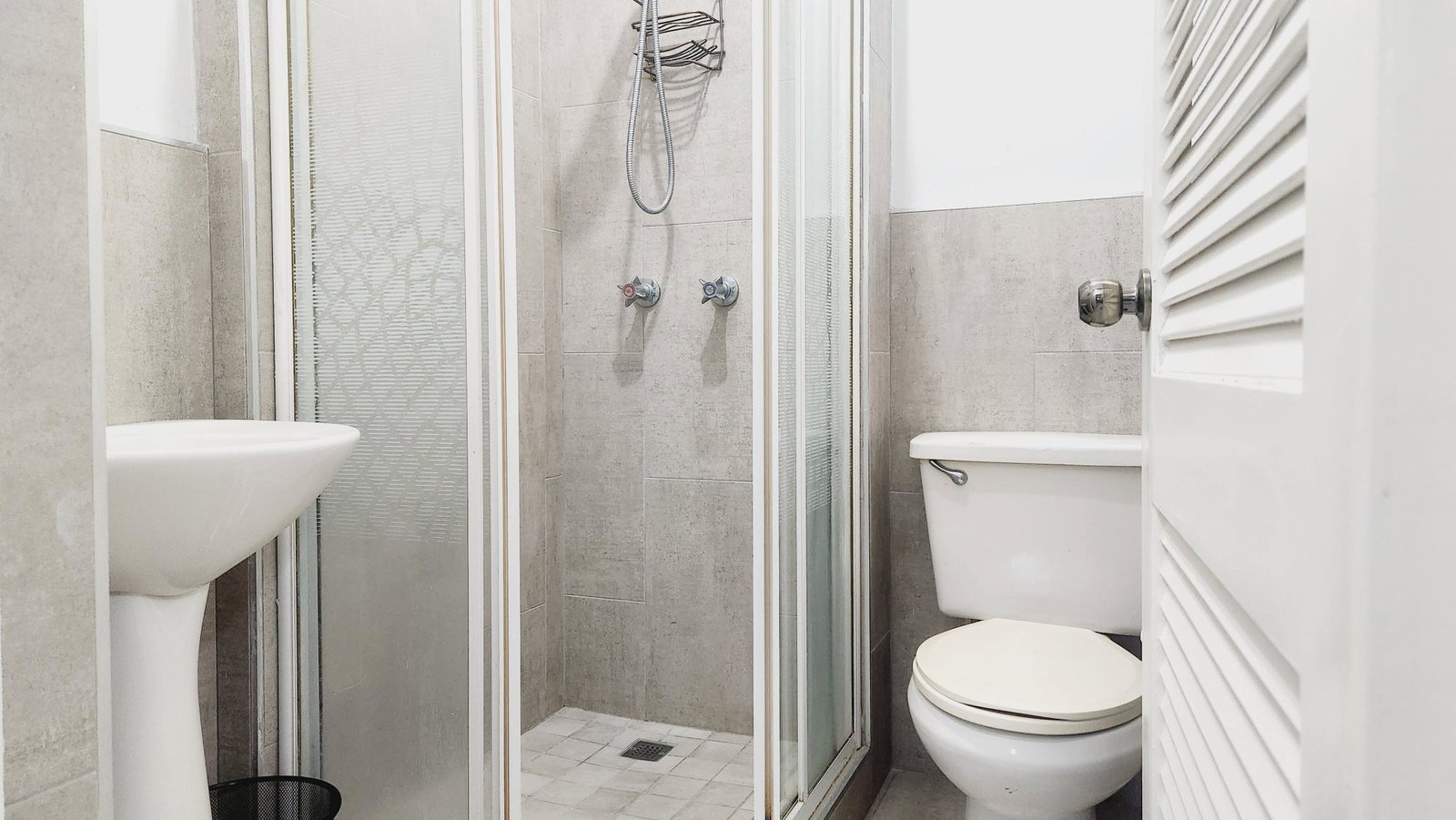 Fourteenth image of 4- 45 Wellington Drive in Kingston 6, St. Andrew, Jamaica - property is For Rent