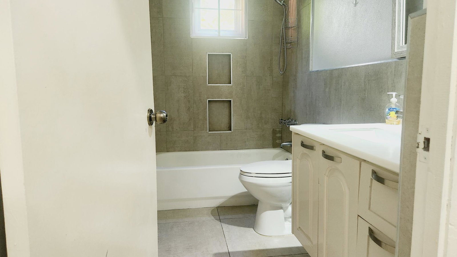 Tenth image of 4- 45 Wellington Drive in Kingston 6, St. Andrew, Jamaica - property is For Rent