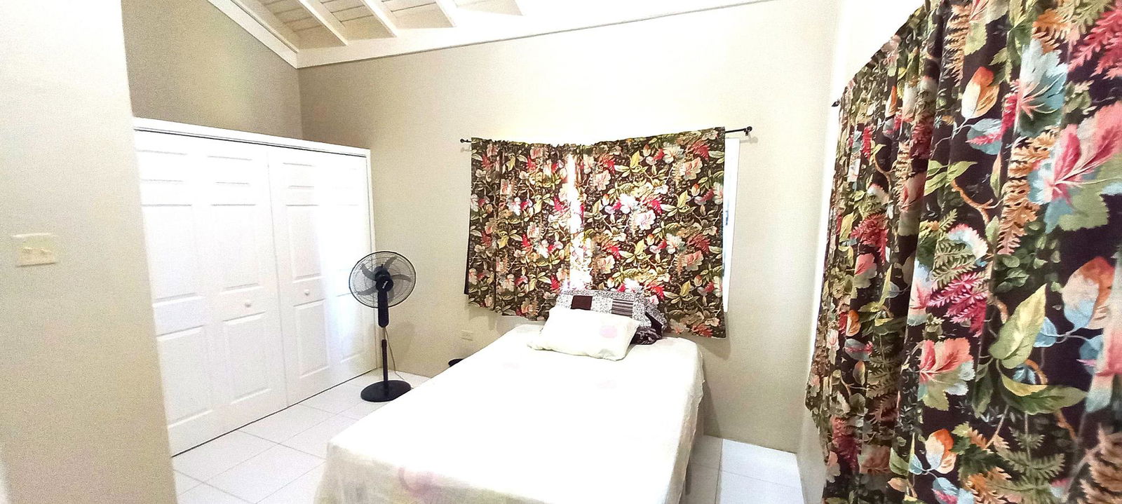 Furnished-2-Bedroom-House-for-Rent-in-Runaway-Bay-St-Ann Thirteenth image of 561 Calabash Close, Savannah in Runaway Bay, St. Ann, Jamaica - property is For Rent