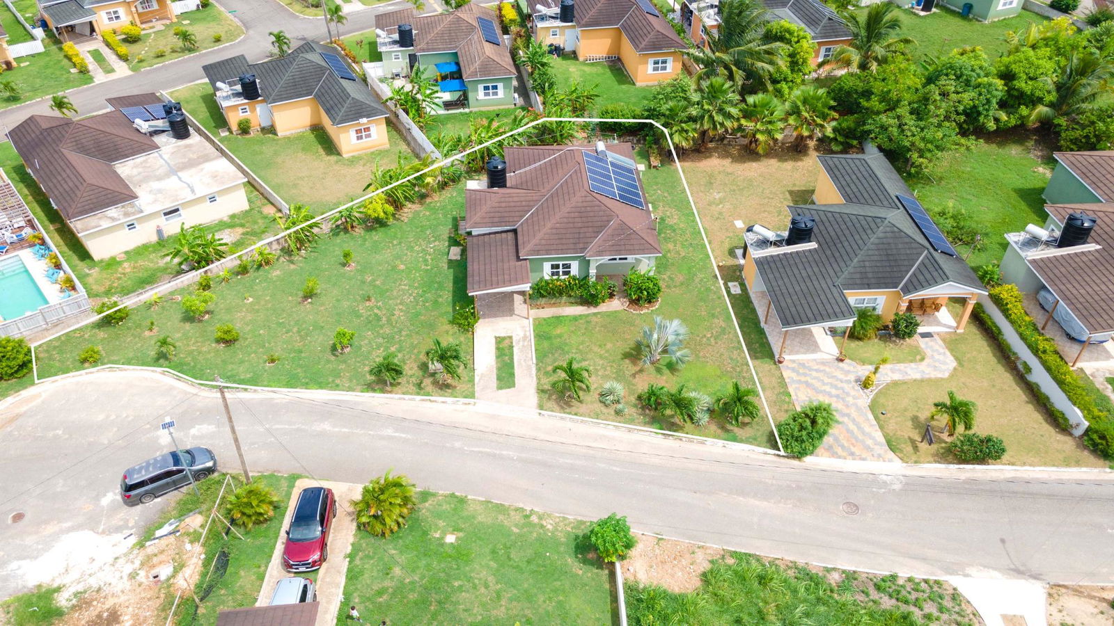 Furnished-2-Bedroom-House-for-Rent-in-Runaway-Bay-St-Ann Fourth image of 561 Calabash Close, Savannah in Runaway Bay, St. Ann, Jamaica - property is For Rent