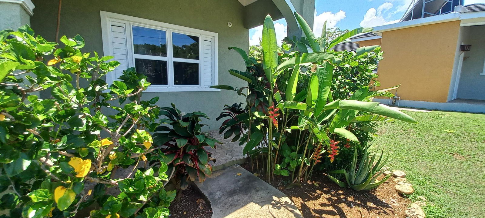 Furnished-2-Bedroom-House-for-Rent-in-Runaway-Bay-St-Ann Fifth image of 561 Calabash Close, Savannah in Runaway Bay, St. Ann, Jamaica - property is For Rent