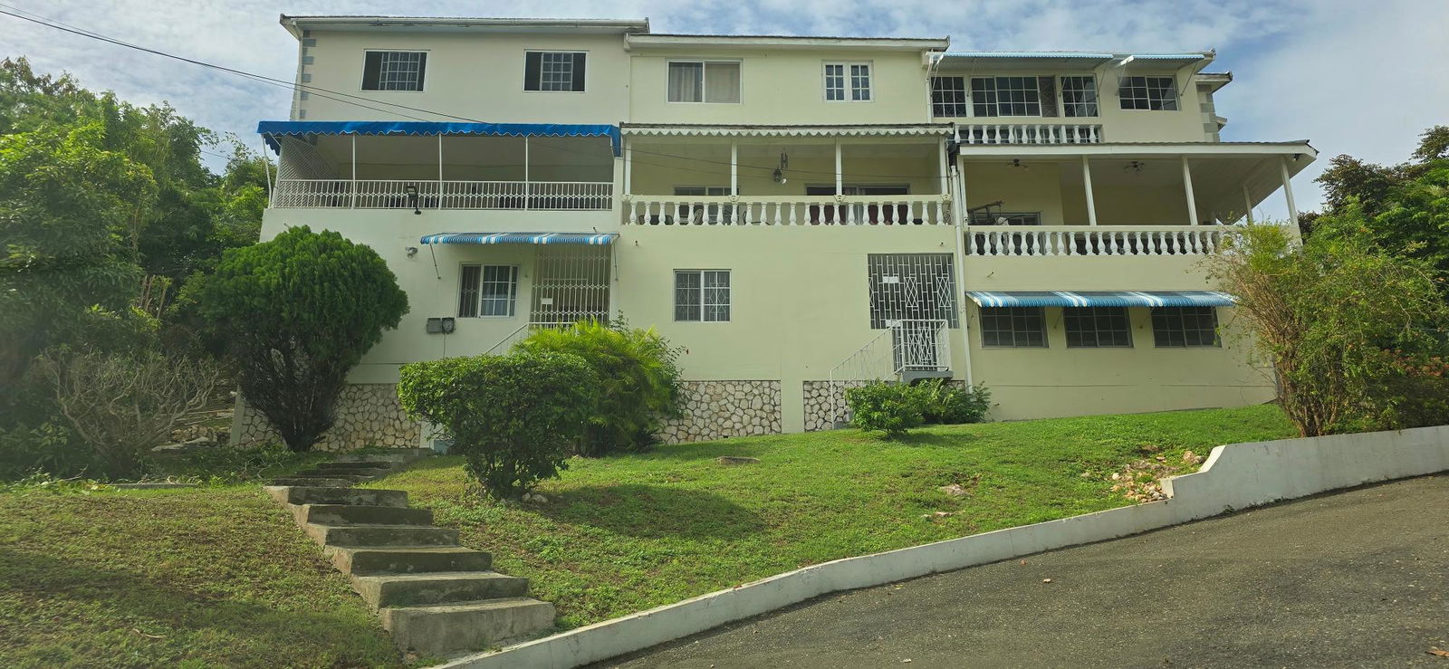 First image of 4 B-36 Leas Flat in Kingston 19, St. Andrew, Jamaica - property is For Rent
