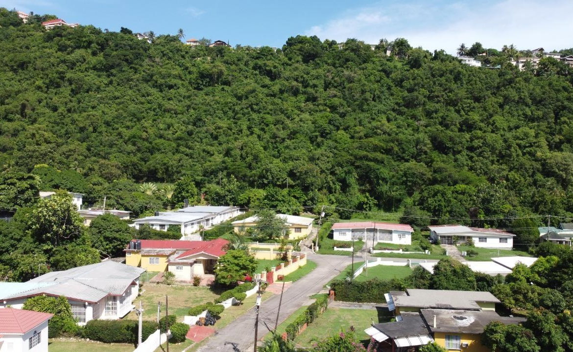 Third image of 7 Dunscombe Drive in Havendale, St. Andrew, Jamaica - property is For Sale