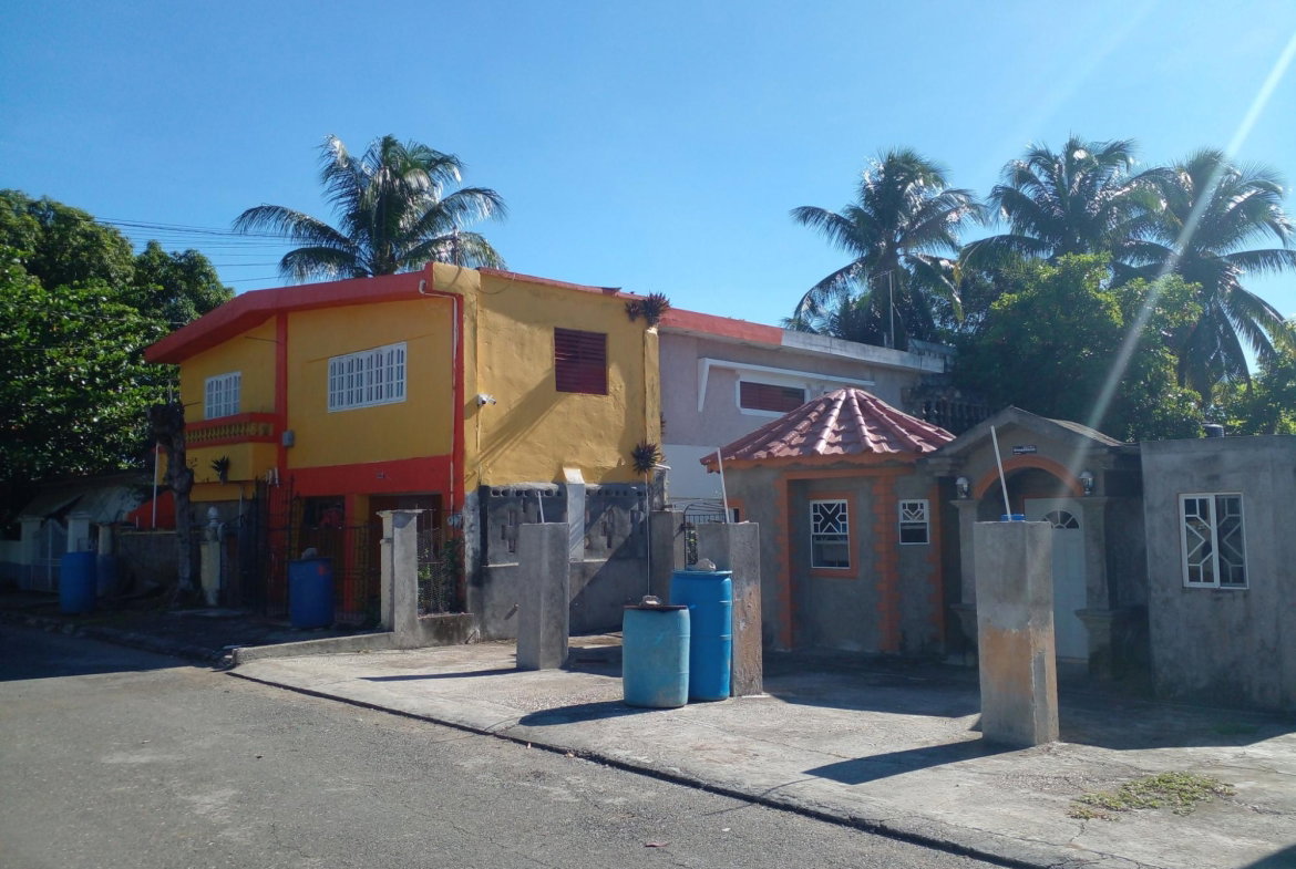 Fifth image of 417 Fairfield Crescent, Spani in Spanish Town, St. Catherine, Jamaica - property is For Sale