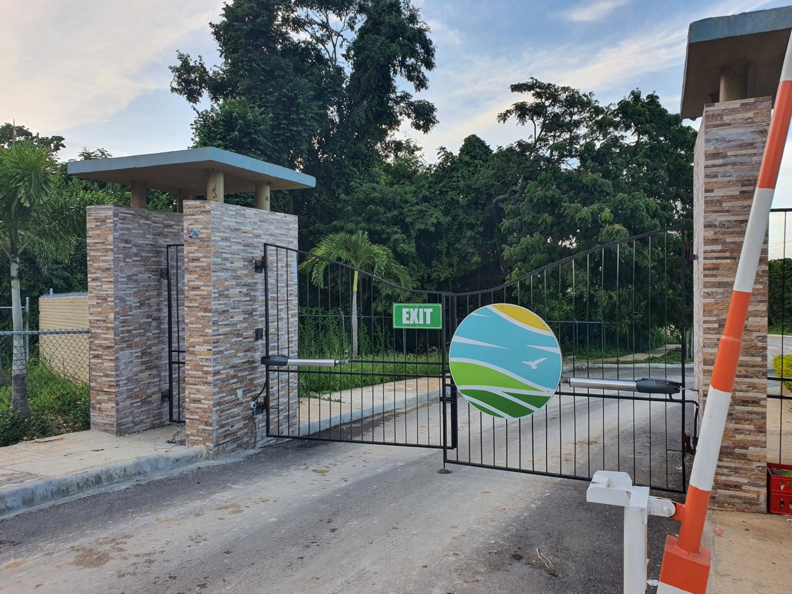 Fifth image of 464 Camelot Village, Phase 5, in Discovery Bay, St. Ann, Jamaica - property is For Rent