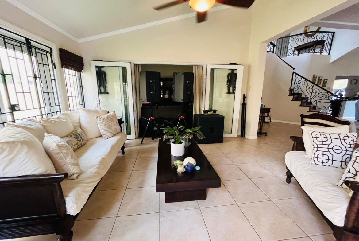 First image of 10-19-21 Farringdon Drive in Jacks Hill, St. Andrew, Jamaica - property is For Rent