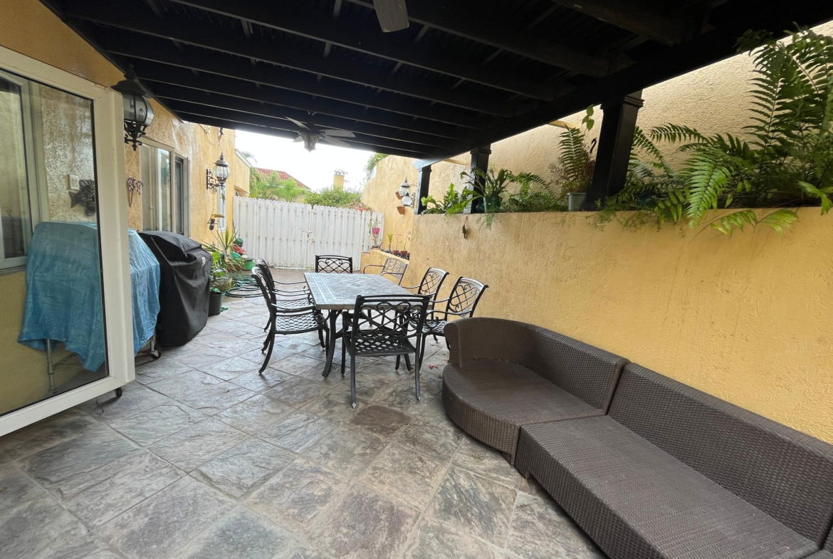 Tenth image of 10-19-21 Farringdon Drive in Jacks Hill, St. Andrew, Jamaica - property is For Rent