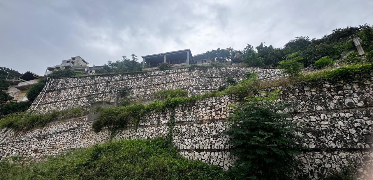 Luxurious-5-Bedroom-Home-for-Sale-in-St.-Andrew-Jamaica Sixth image of Lot 51-26 Cleopatra Avenue,kingston in Kingston 19, St. Andrew, Jamaica - property is For Sale