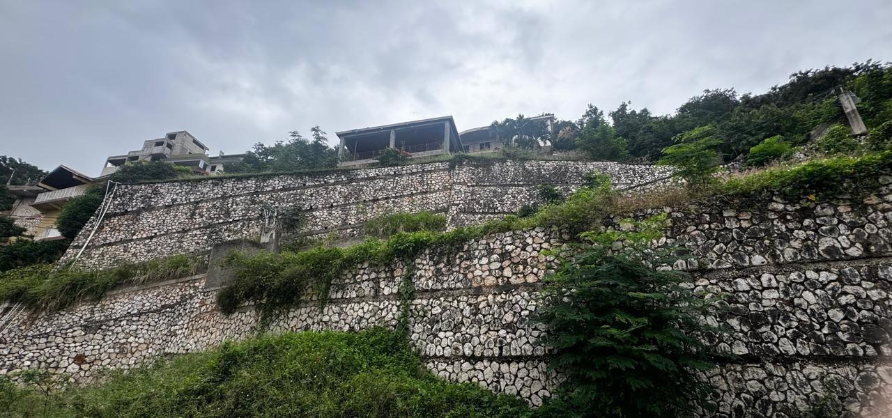 Luxurious-5-Bedroom-Home-for-Sale-in-St.-Andrew-Jamaica Seventh image of Lot 51-26 Cleopatra Avenue,kingston in Kingston 19, St. Andrew, Jamaica - property is For Sale