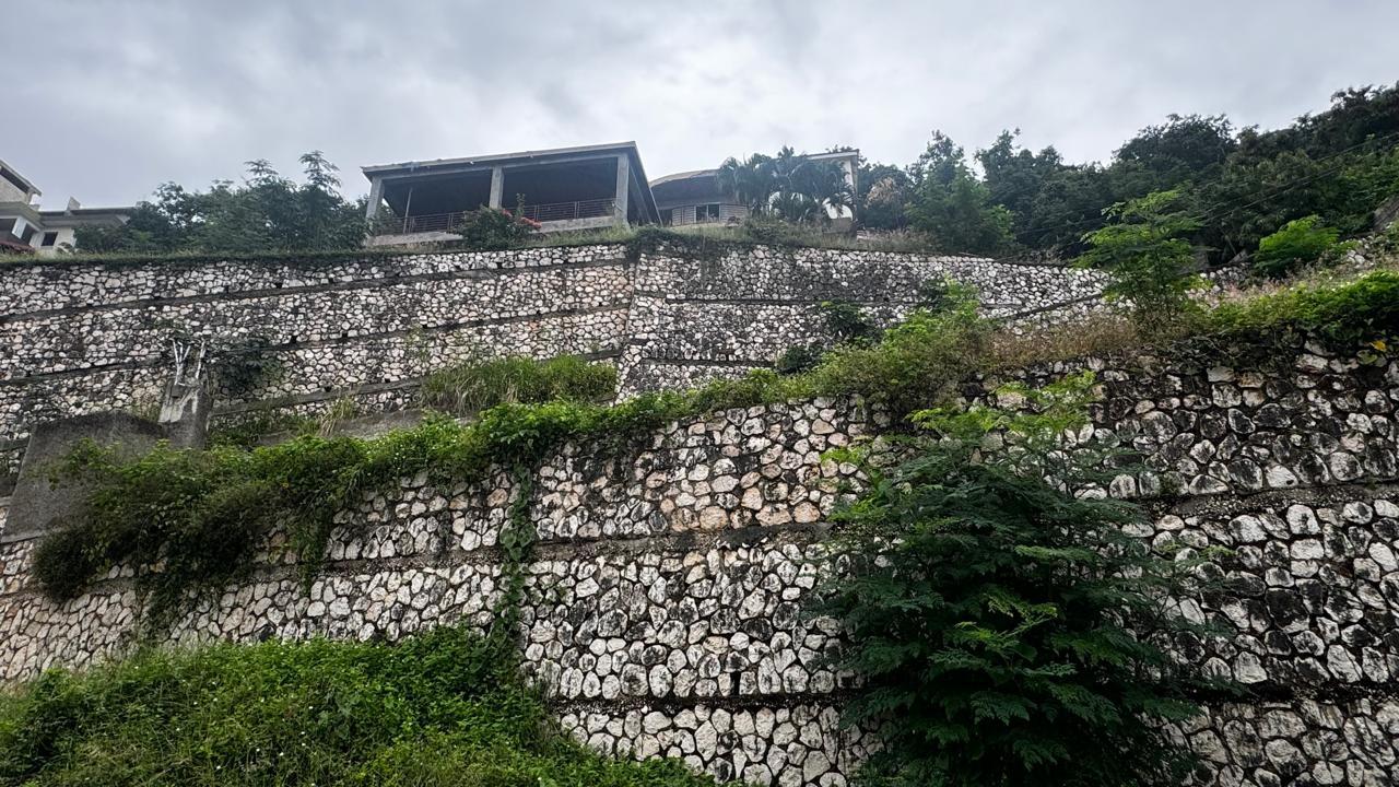 Luxurious-5-Bedroom-Home-for-Sale-in-St.-Andrew-Jamaica Ninth image of Lot 51-26 Cleopatra Avenue,kingston in Kingston 19, St. Andrew, Jamaica - property is For Sale