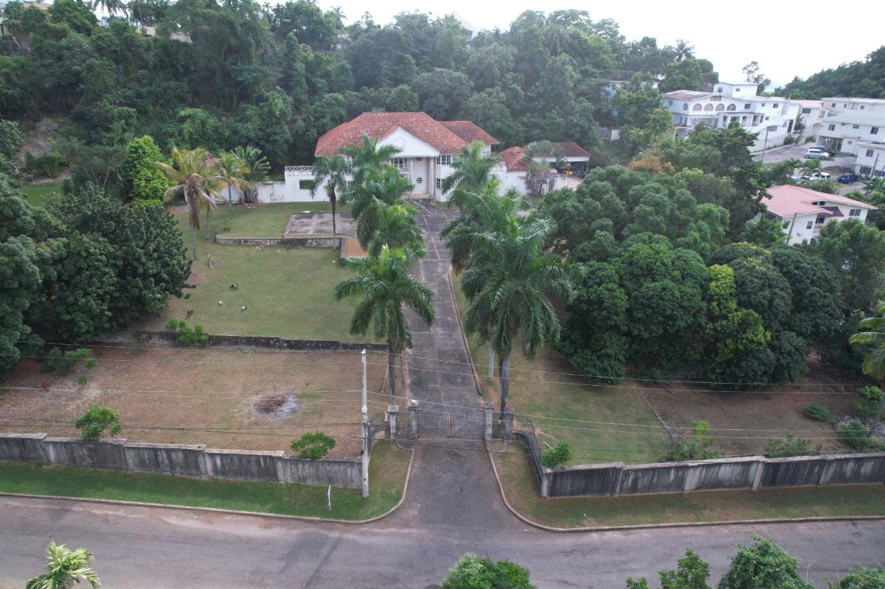 Luxurious-6-Bedroom-Home-for-Sale-in-St.-Andrew-Jamaica First image of 9 Oakridge Road in Kingston 8, St. Andrew, Jamaica - property is For Sale