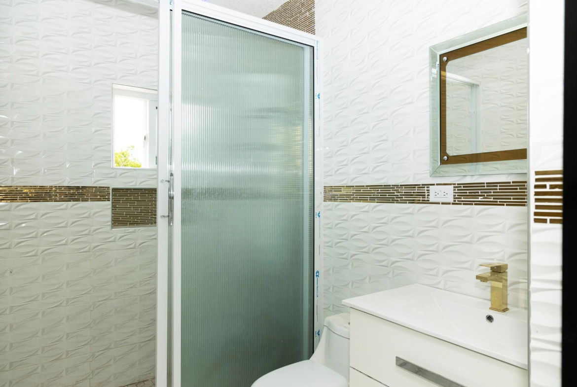 Seventeenth image of a- 202 Tom Cringle Drive in Kingston 19, St. Andrew, Jamaica - property is For Rent