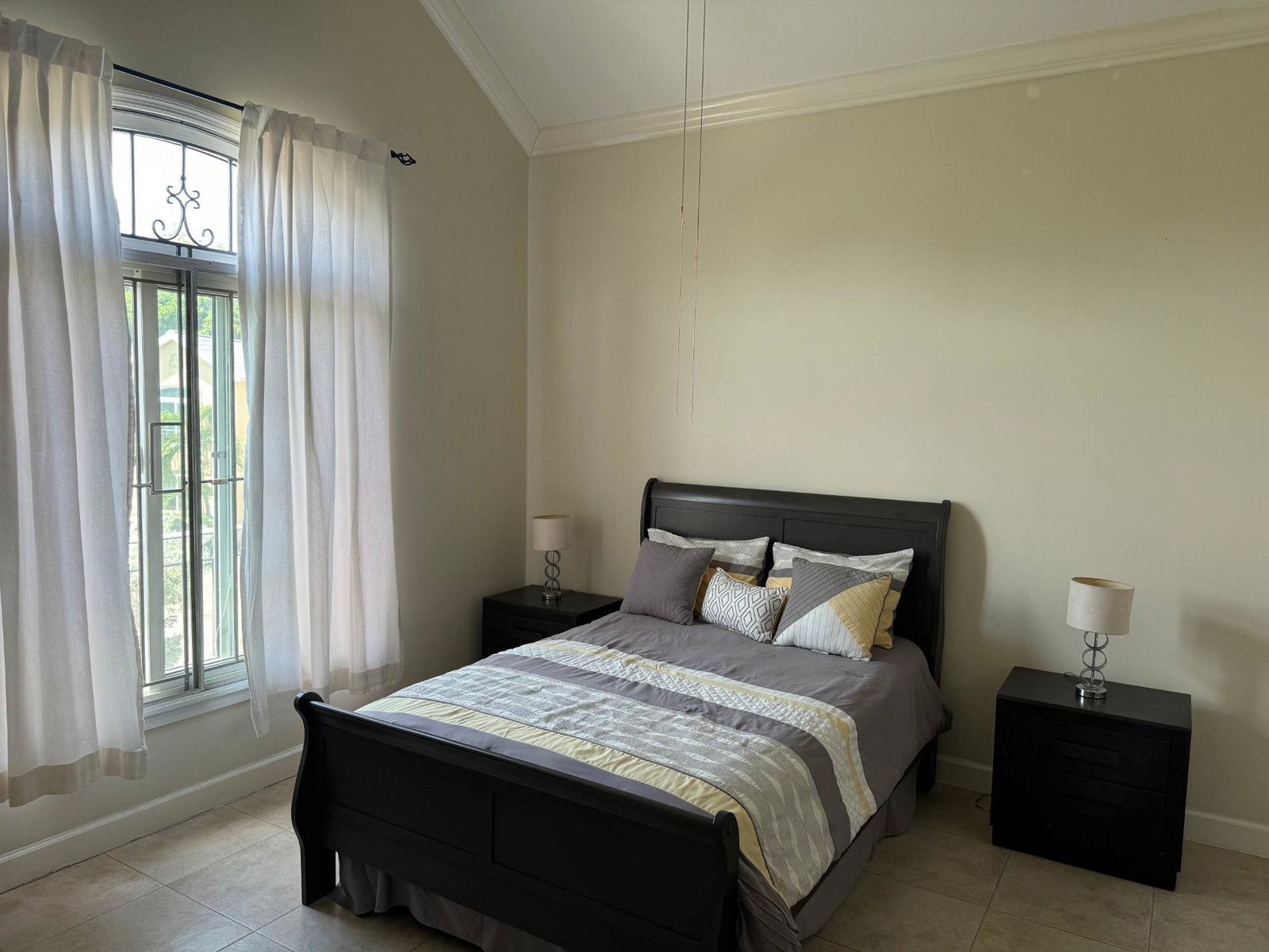 Luxurious-Townhouse-for-Rent-in-The-Granada-St.-Andrew Twenty-First image of 10-17 East Kings House Road in Kingston 6, St. Andrew, Jamaica - property is For Rent