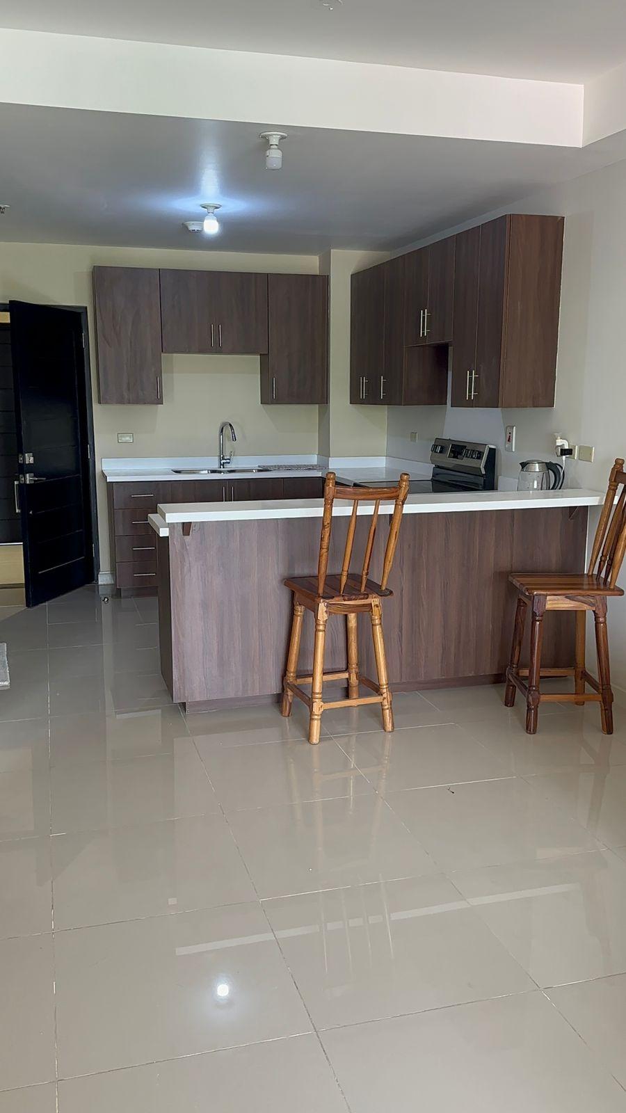 Luxury-1-Bedroom-Apartment-for-Rent-at-Ruthven-Towers-New-Kingston Second image of 606-1-3 Ruthven Road in NEW KINGSTON, St. Andrew, Jamaica - property is For Rent