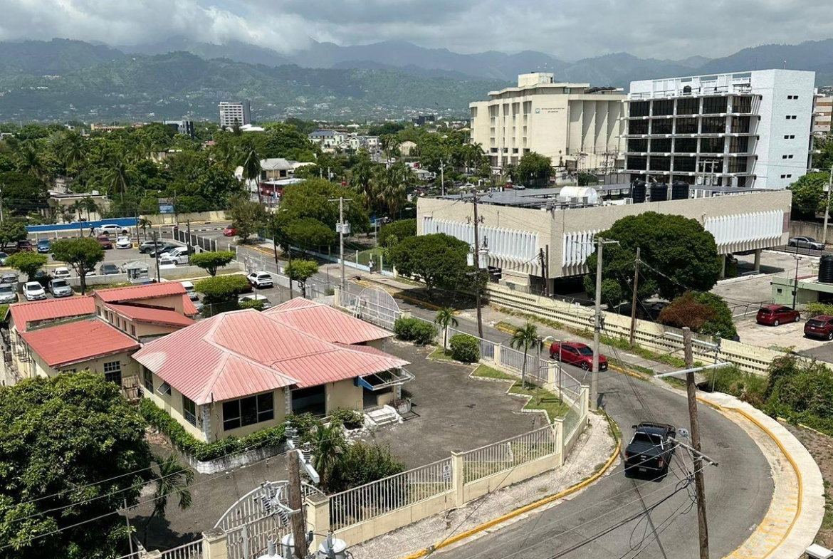 Tenth image of 606-1-3 Ruthven Road in NEW KINGSTON, St. Andrew, Jamaica - property is For Rent