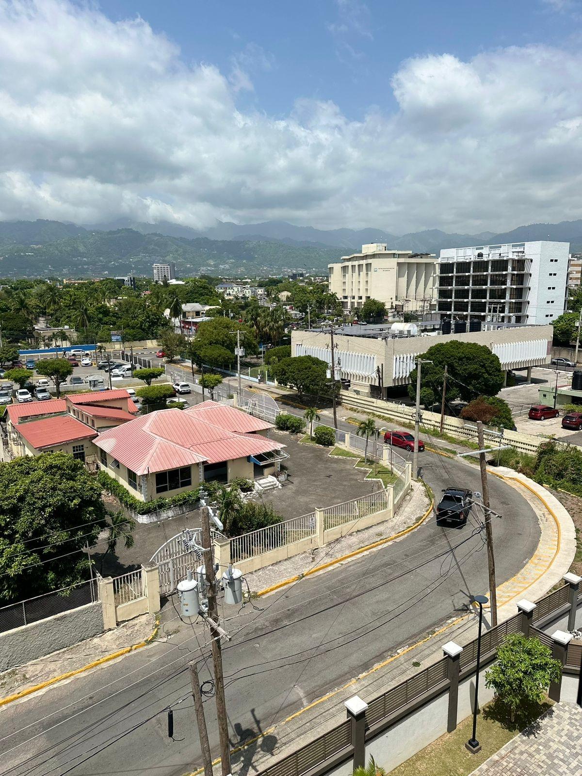 Luxury-1-Bedroom-Apartment-for-Rent-at-Ruthven-Towers-New-Kingston Tenth image of 606-1-3 Ruthven Road in NEW KINGSTON, St. Andrew, Jamaica - property is For Rent