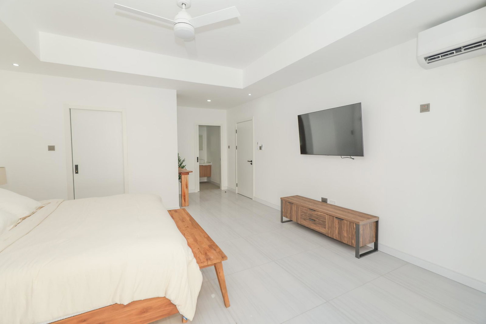 Sixteenth image of 101-3 Kings Drive in Kingston 6, St. Andrew, Jamaica - property is For Rent
