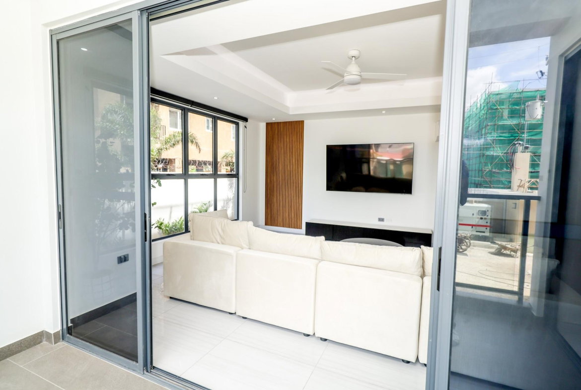 Fifth image of 101-3 Kings Drive in Kingston 6, St. Andrew, Jamaica - property is For Rent
