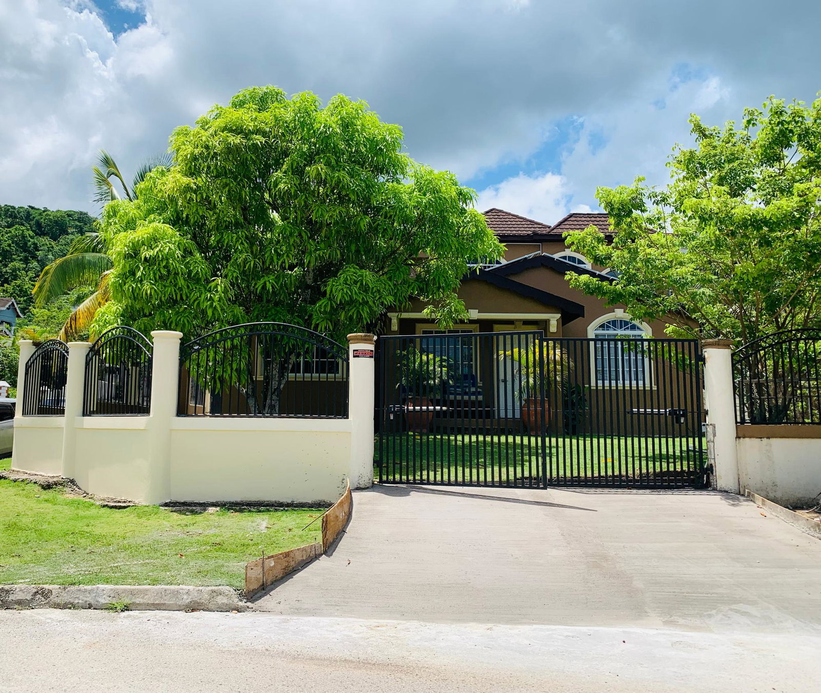 Luxury-2-Bedroom-Apartment-for-Rent-in-Bogue-Village-Jamaica Twenty-Seventh image of 1b-347 Bogue Village in Montego Bay, St. James, Jamaica - property is For Rent