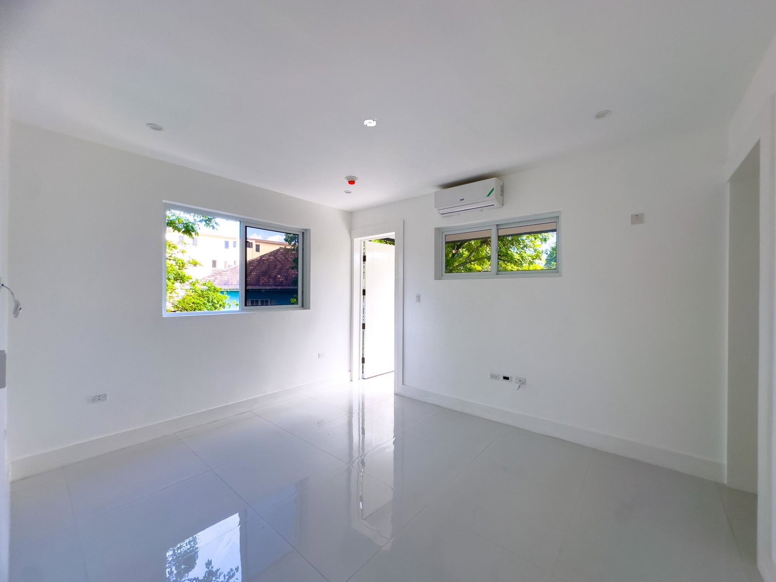 Fourth image of 4-2 Ottawa Avenue in Kingston 6, St. Andrew, Jamaica - property is For Rent