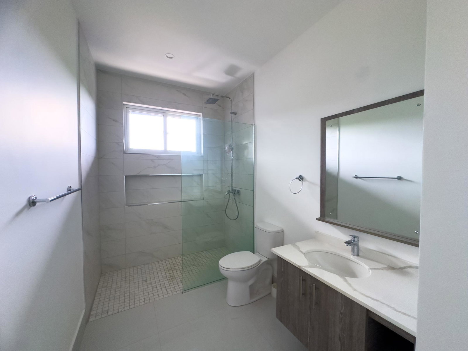 Fifth image of 4-2 Ottawa Avenue in Kingston 6, St. Andrew, Jamaica - property is For Rent
