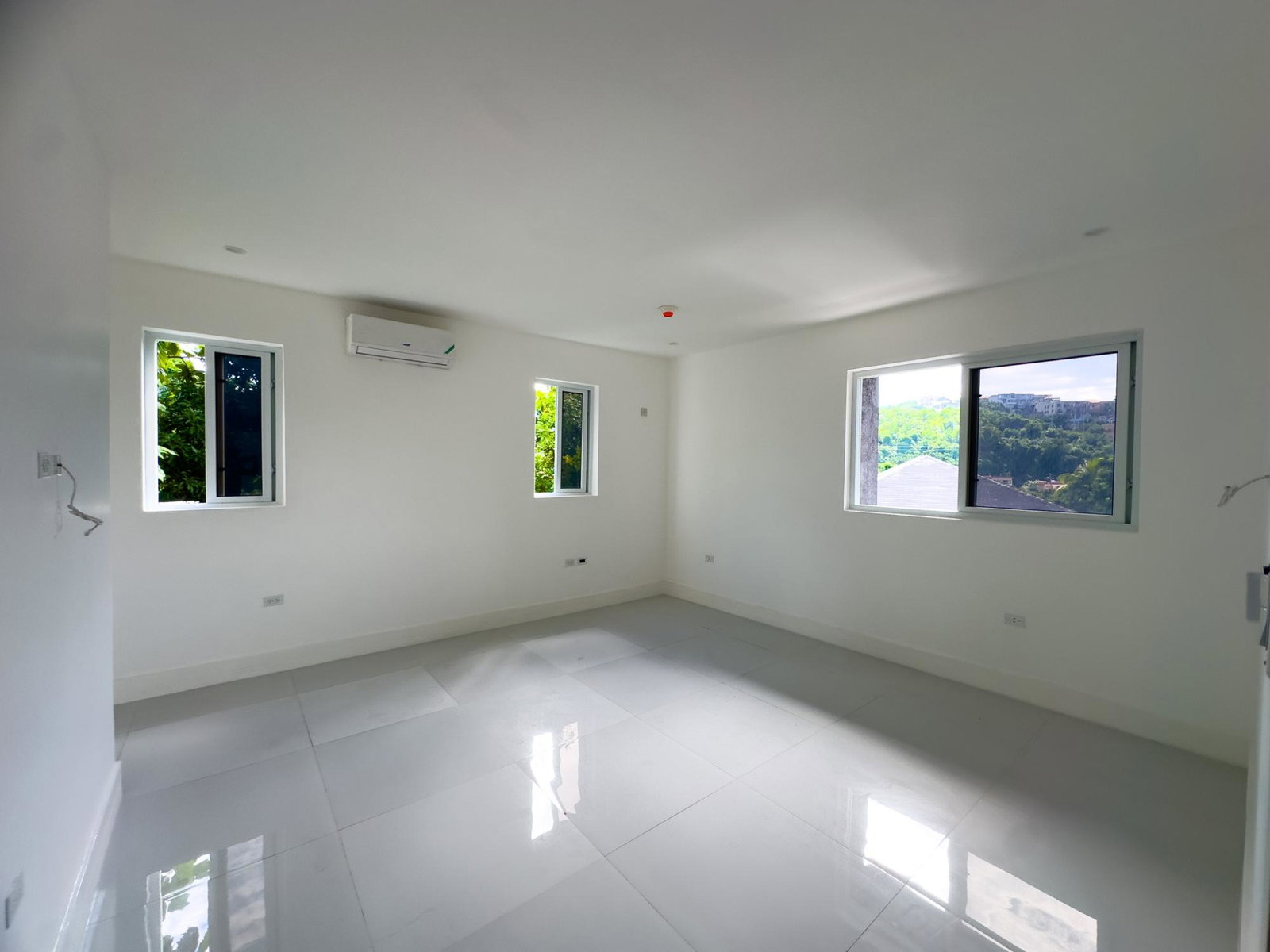 Sixth image of 4-2 Ottawa Avenue in Kingston 6, St. Andrew, Jamaica - property is For Rent