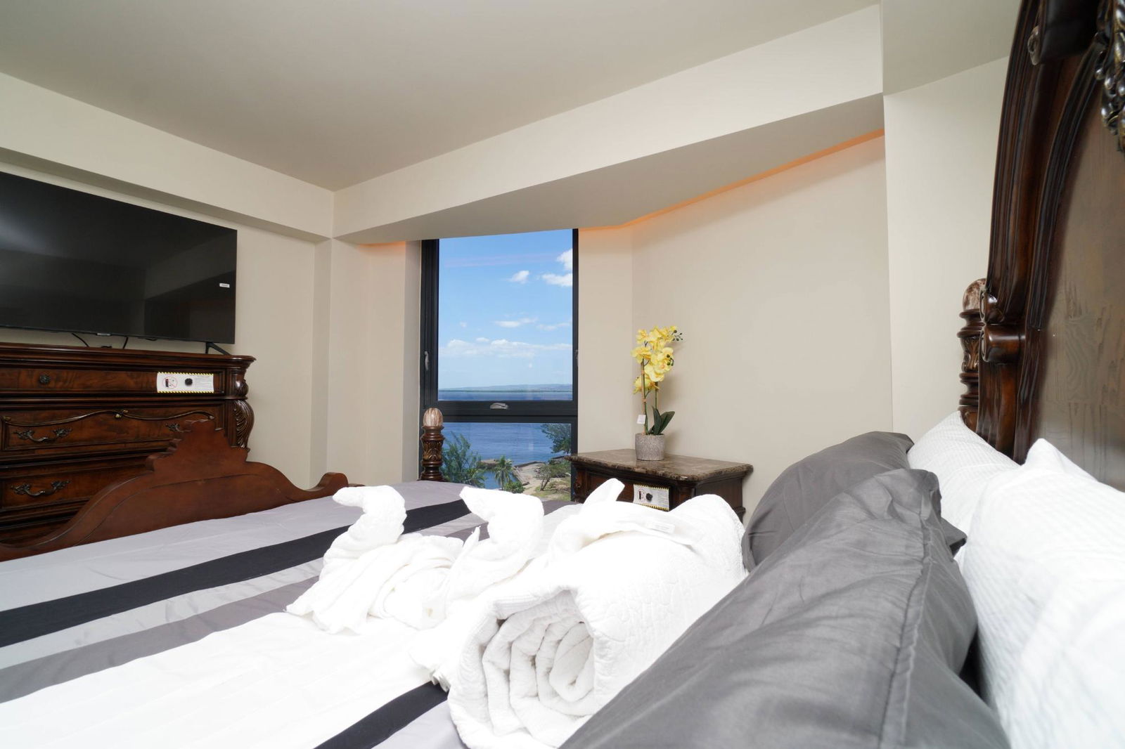 Twenty-Third image of 908-2-4 King Street in Kingston 1, Kingston, Jamaica - property is For Rent