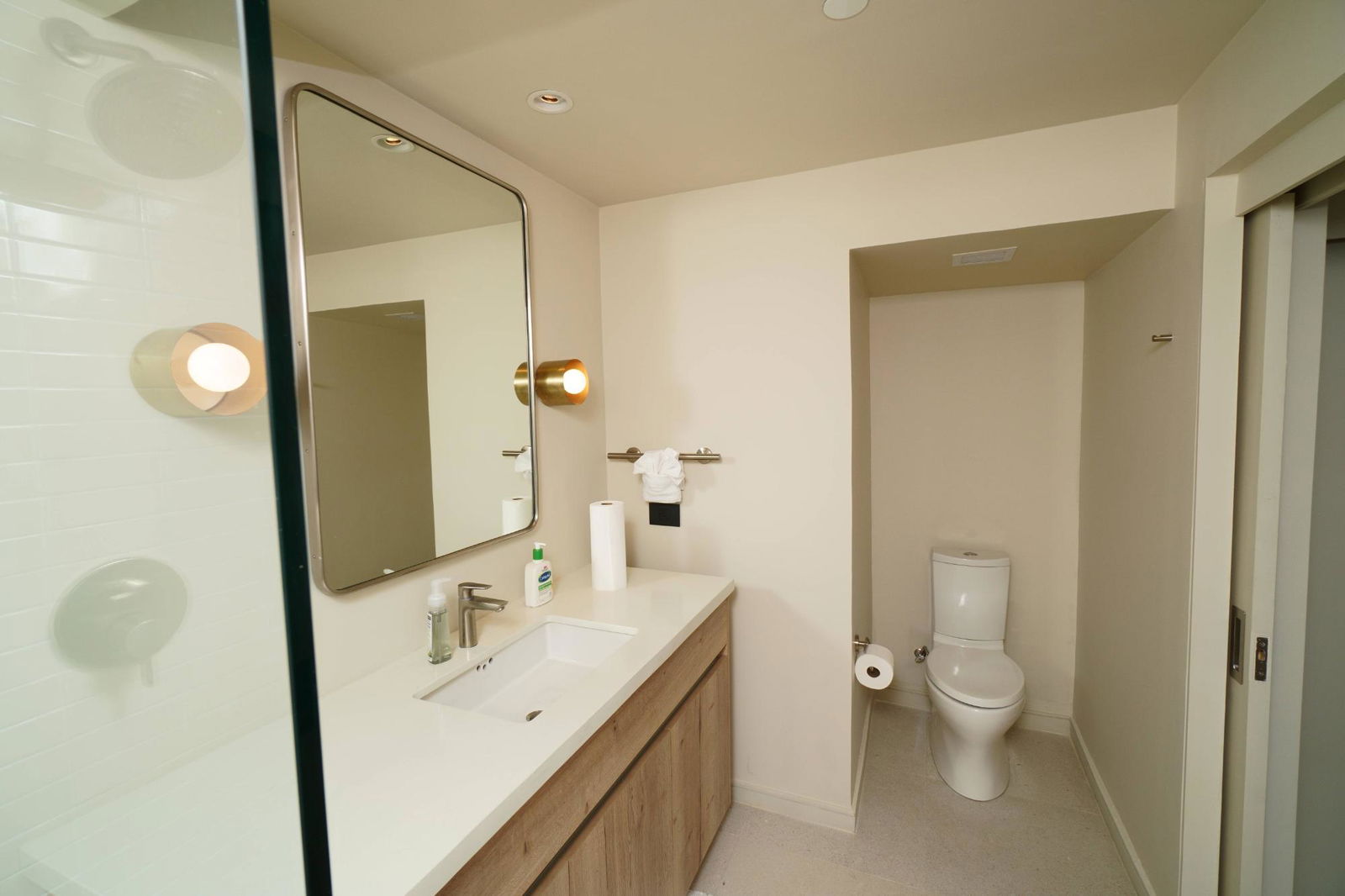 Twenty-Seventh image of 908-2-4 King Street in Kingston 1, Kingston, Jamaica - property is For Rent