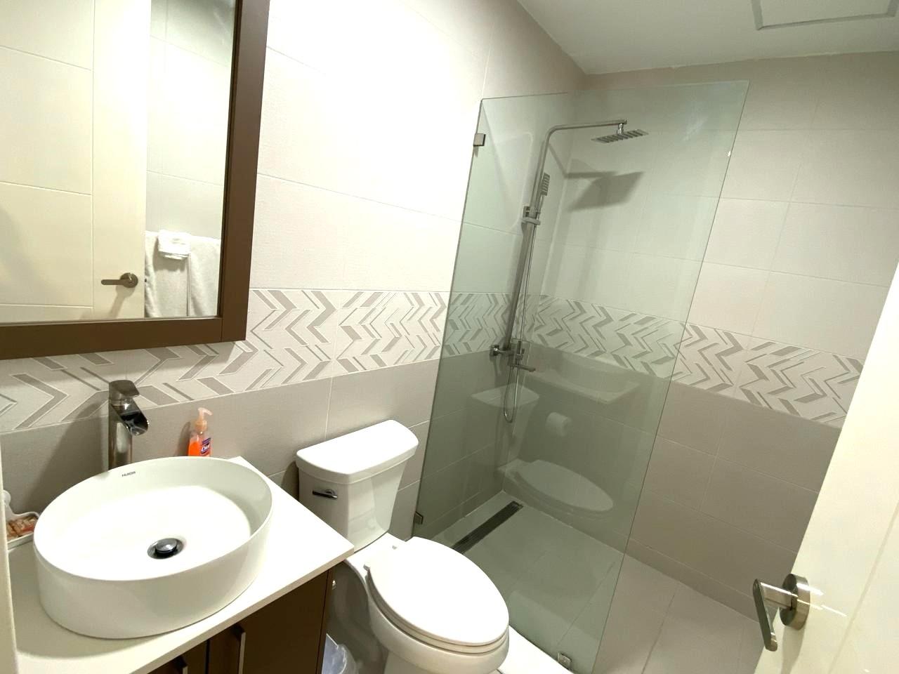 Luxury-2-Bedroom-Apartment-for-Sale-in-Kingston-10-Parkhurst-One Fourteenth image of 404-11a Waterloo Road in Kingston 10, St. Andrew, Jamaica - property is For Sale