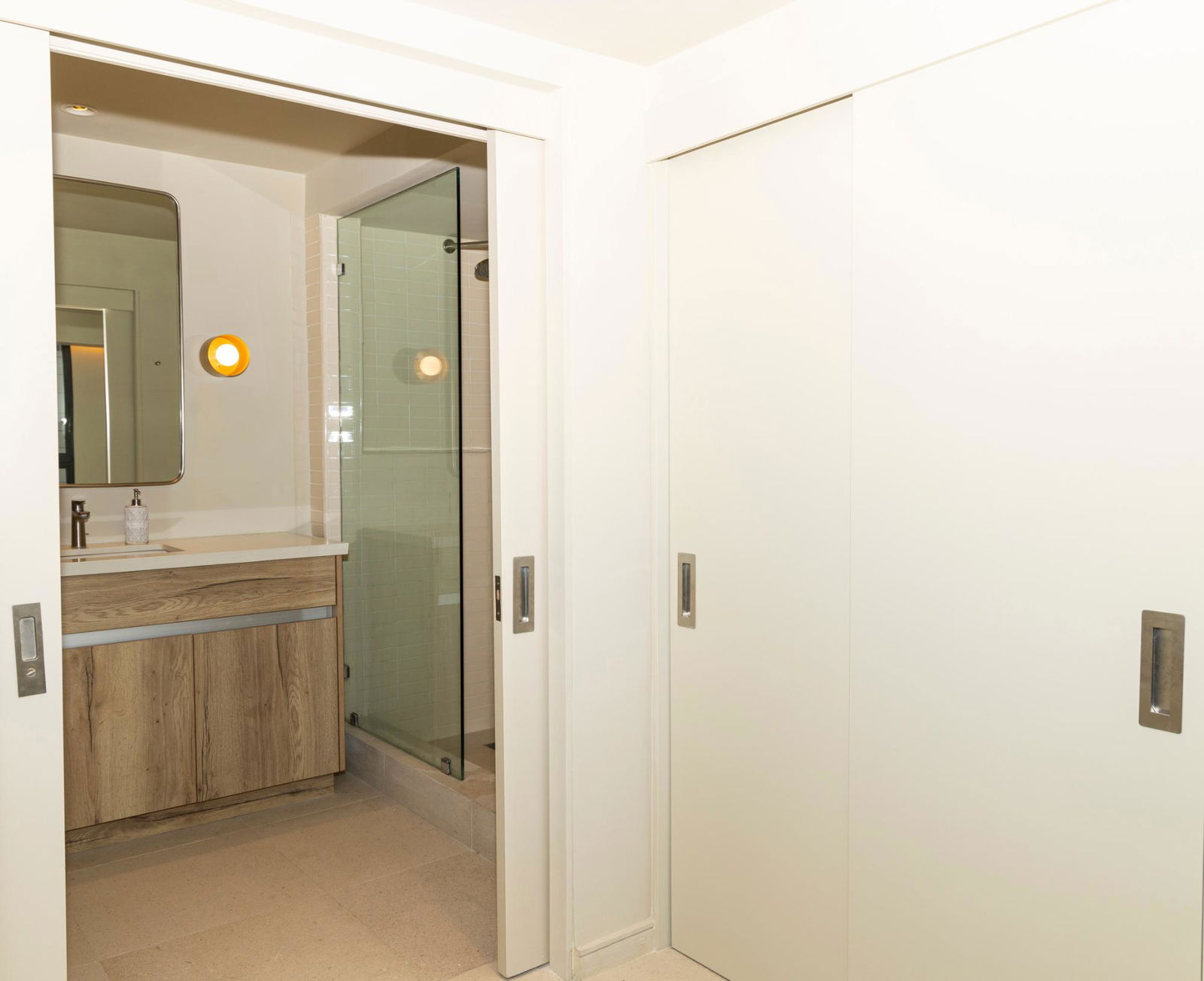 Eighth image of 1005-2-4 King Street in Kingston 2, Kingston, Jamaica - property is For Rent