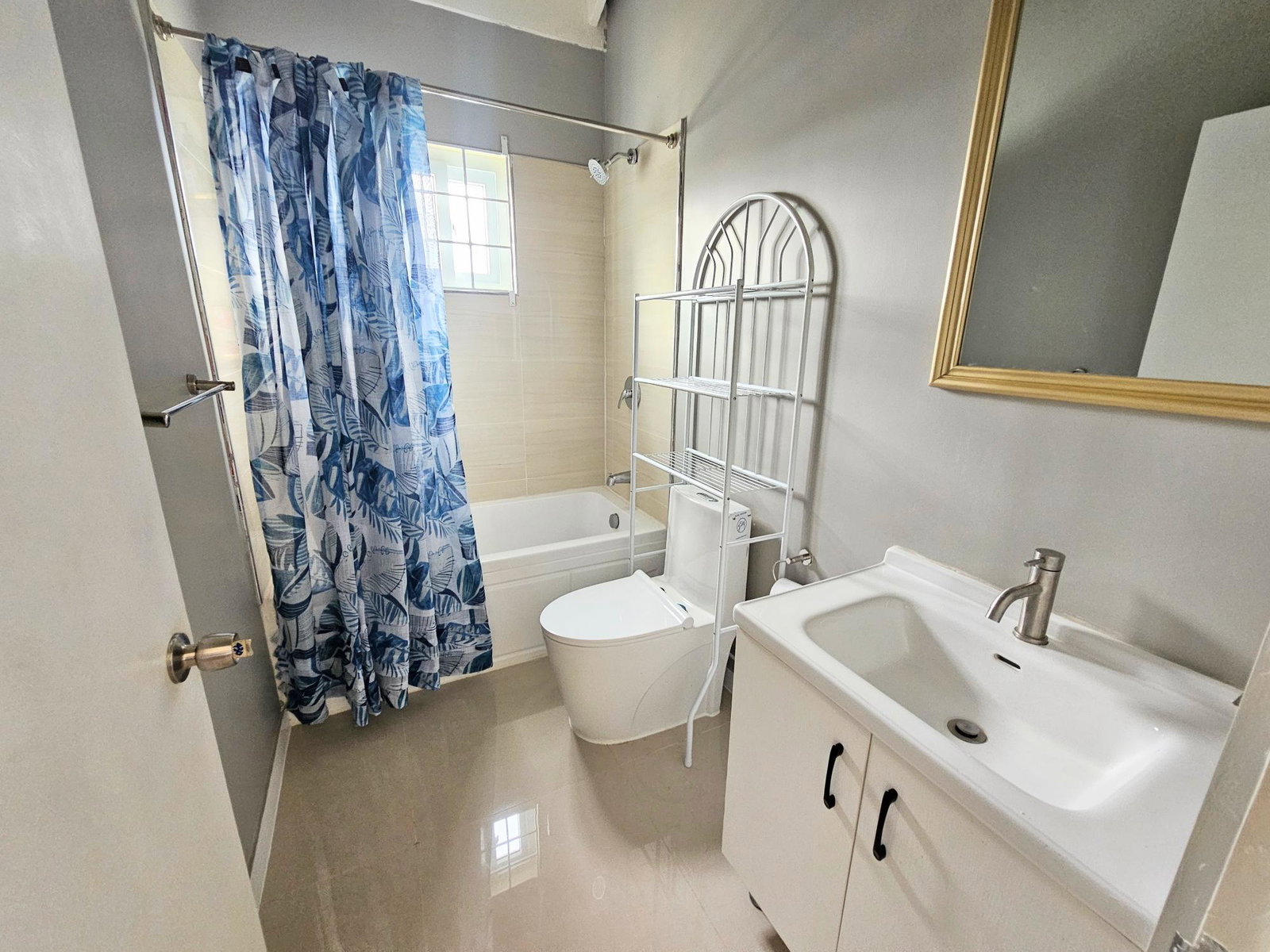 Ninth image of 178 Edmund Ridge Estate in Rose Hall, St. James, Jamaica - property is For Rent