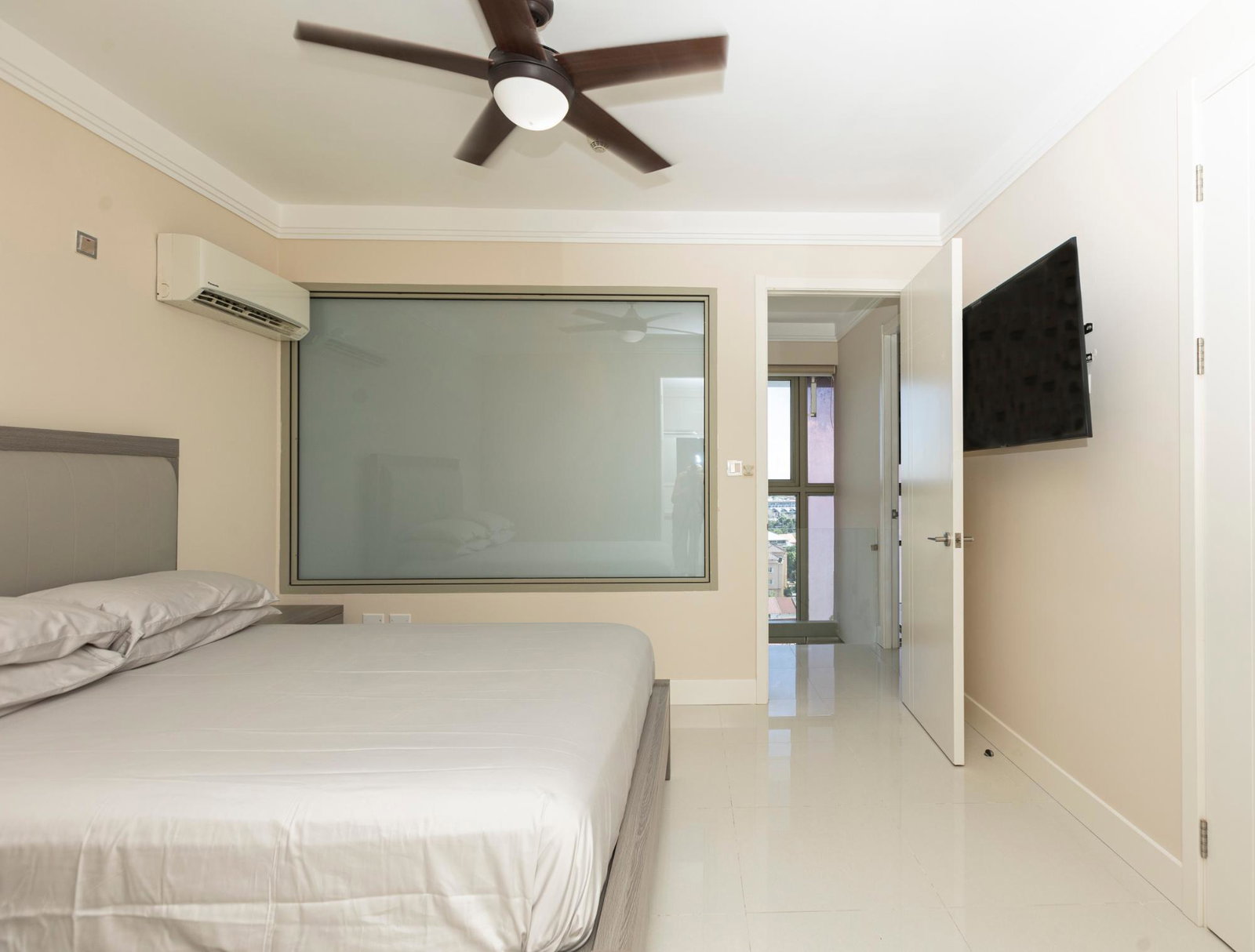 Eighth image of 908-20 South Avenue in Kingston 10, St. Andrew, Jamaica - property is For Rent